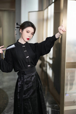 乱公伦媳2蜜桃来偷欢